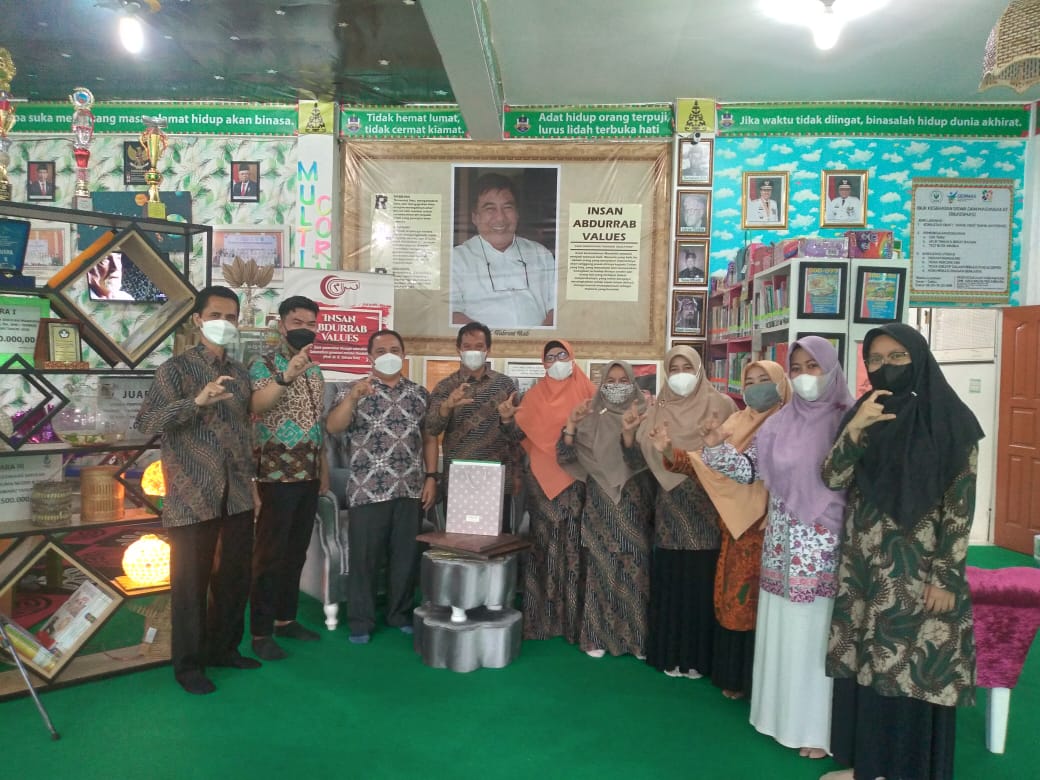 304-kunjungan-perpustakaan-tenas-effendy-smas-cendana-mandau-ke-perpustakaan-tabrani-rab-smk-abdurrab-pekanbaru